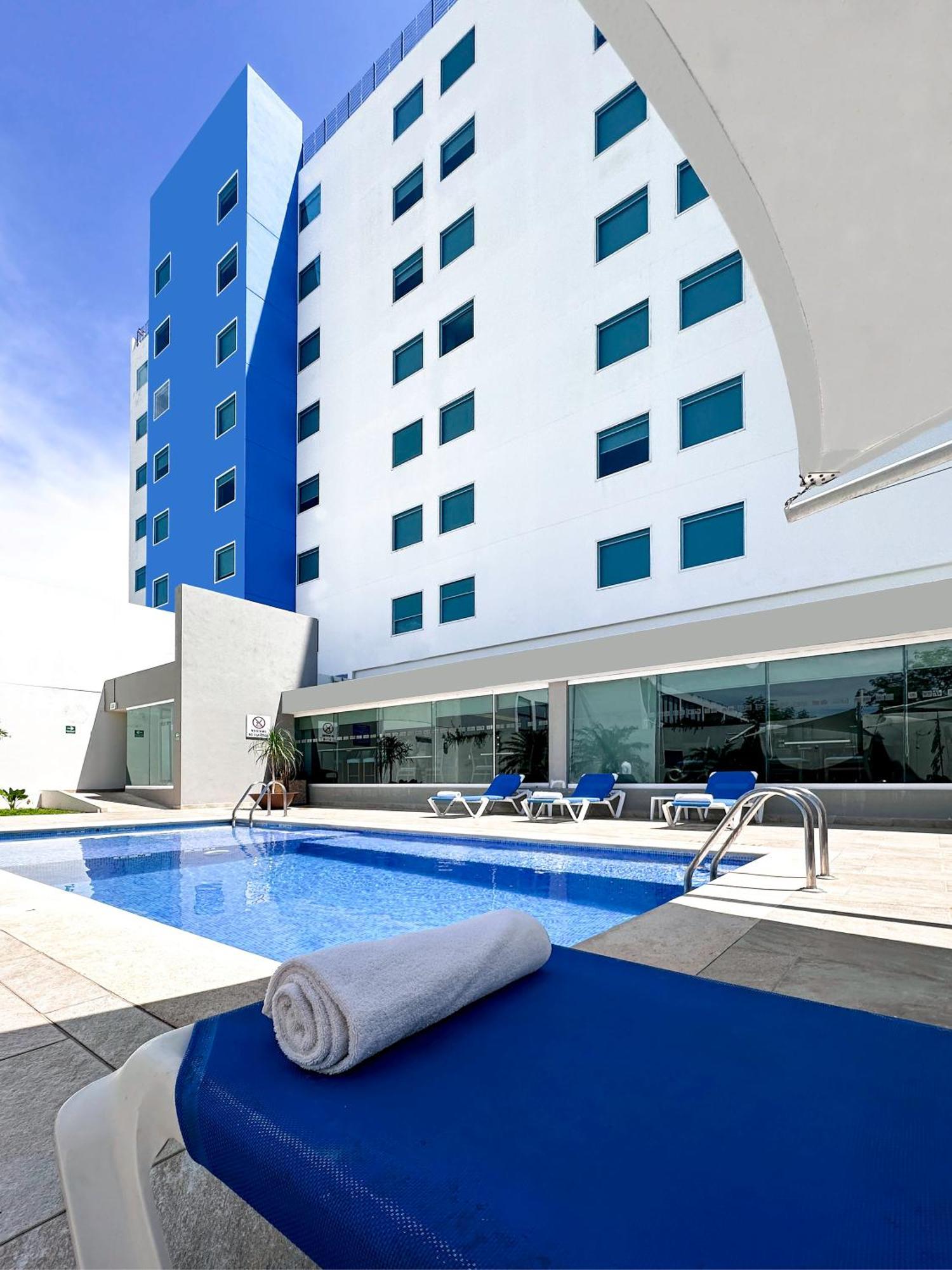 Holiday Inn Express Merida By Ihg מראה חיצוני תמונה
