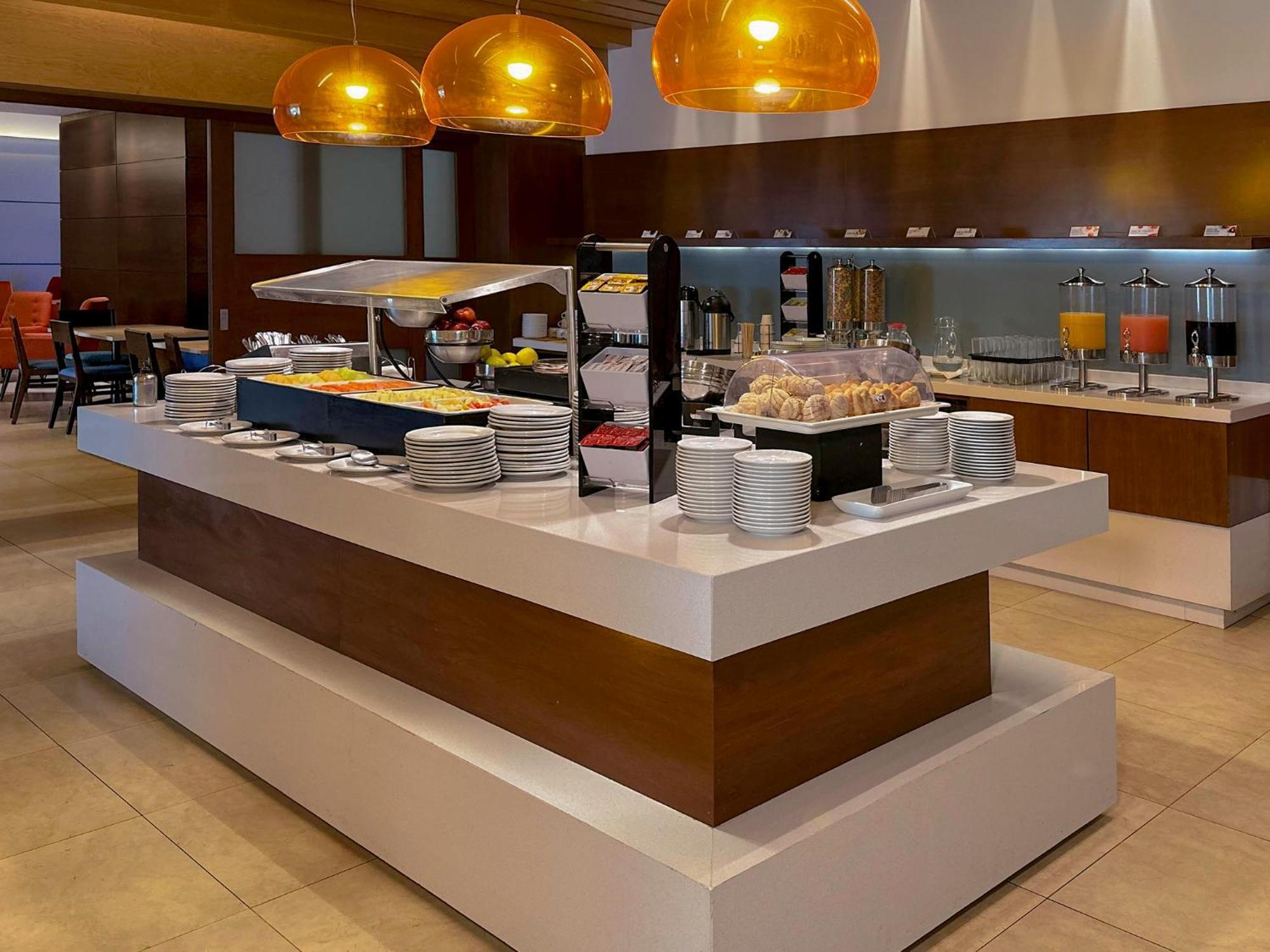 Holiday Inn Express Merida By Ihg מראה חיצוני תמונה